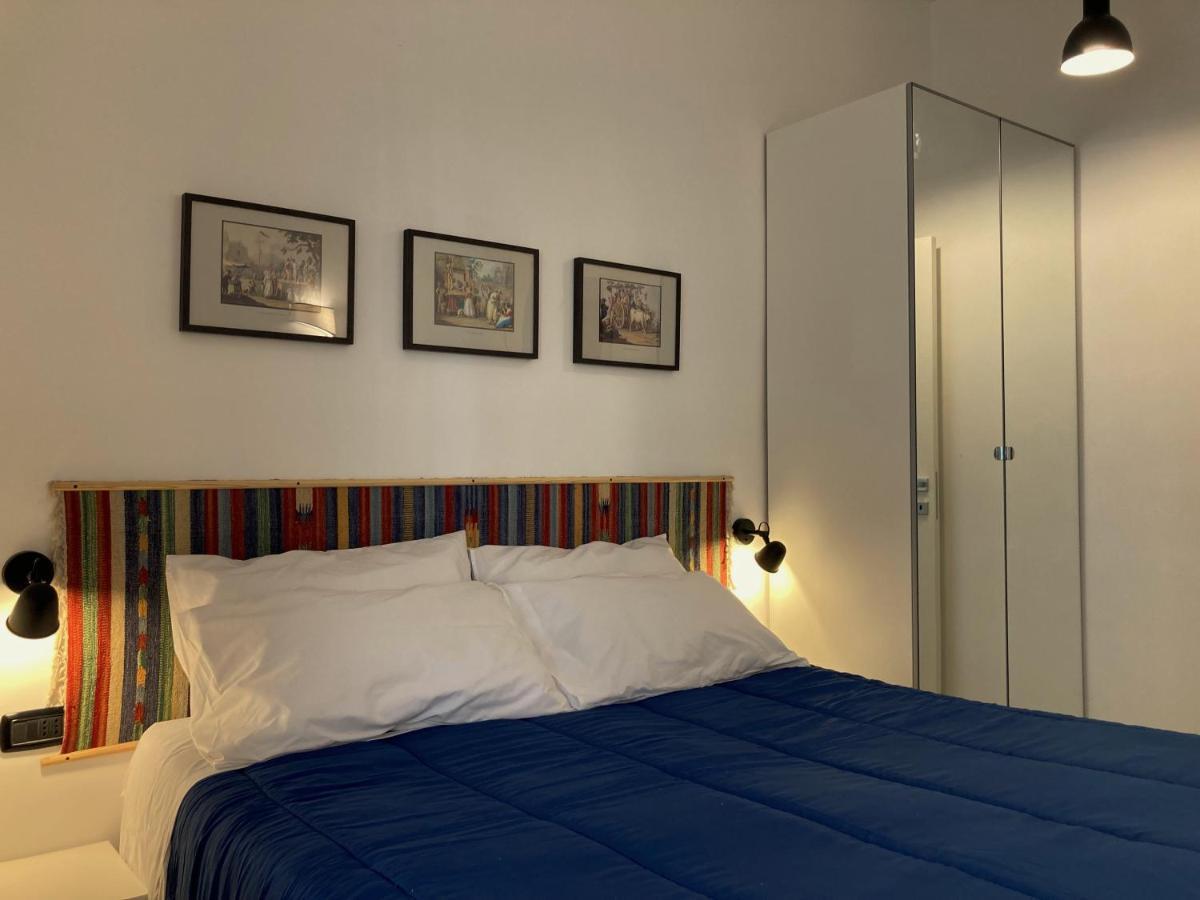 La Casa Blu Nel Cuore Storico Di Napoli Buitenkant foto